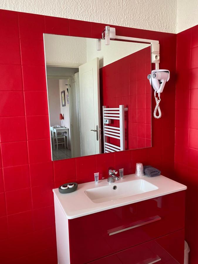 הייר Logis Hotel Restaurant Le Kalliste מראה חיצוני תמונה
