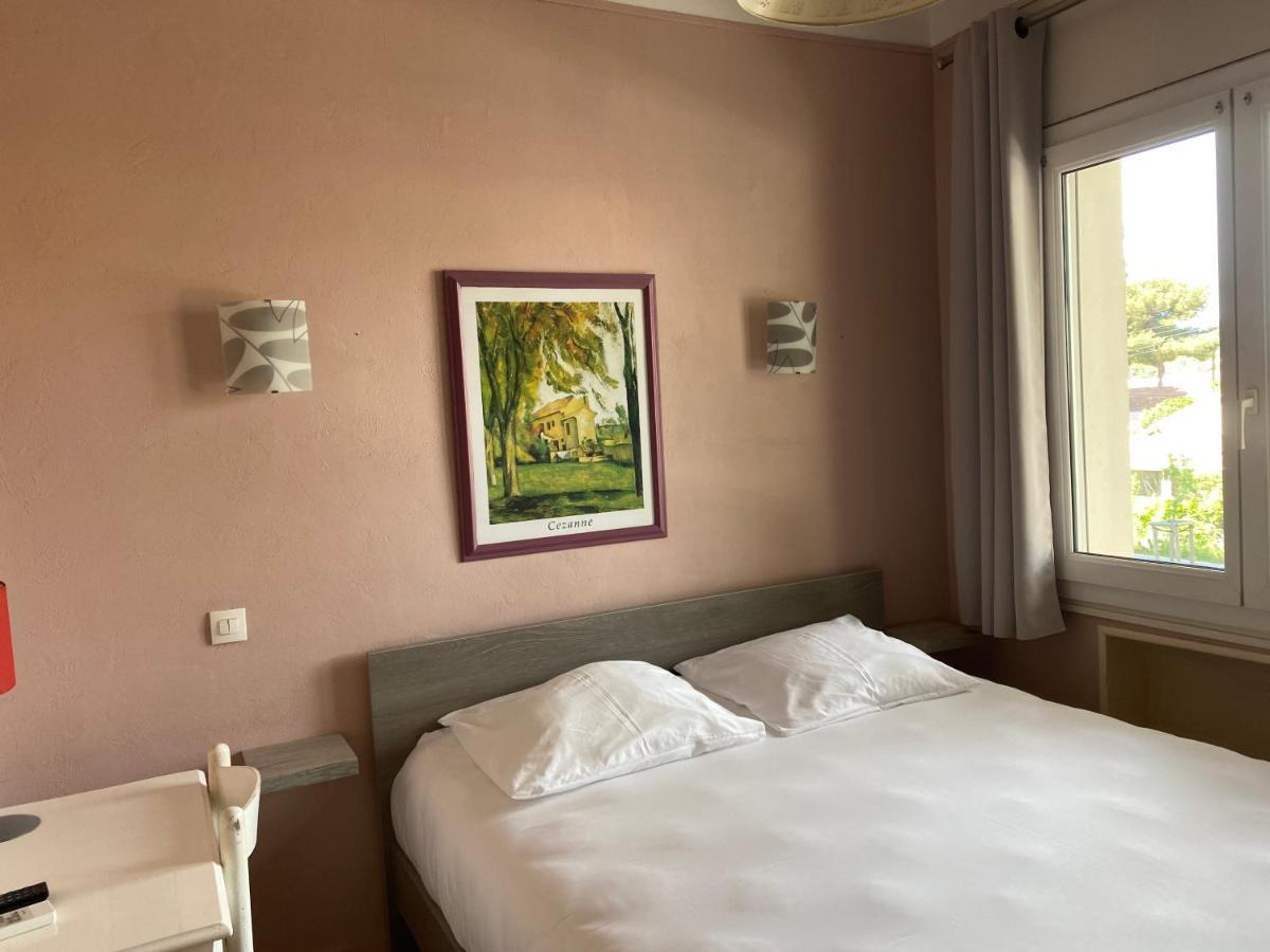 הייר Logis Hotel Restaurant Le Kalliste מראה חיצוני תמונה