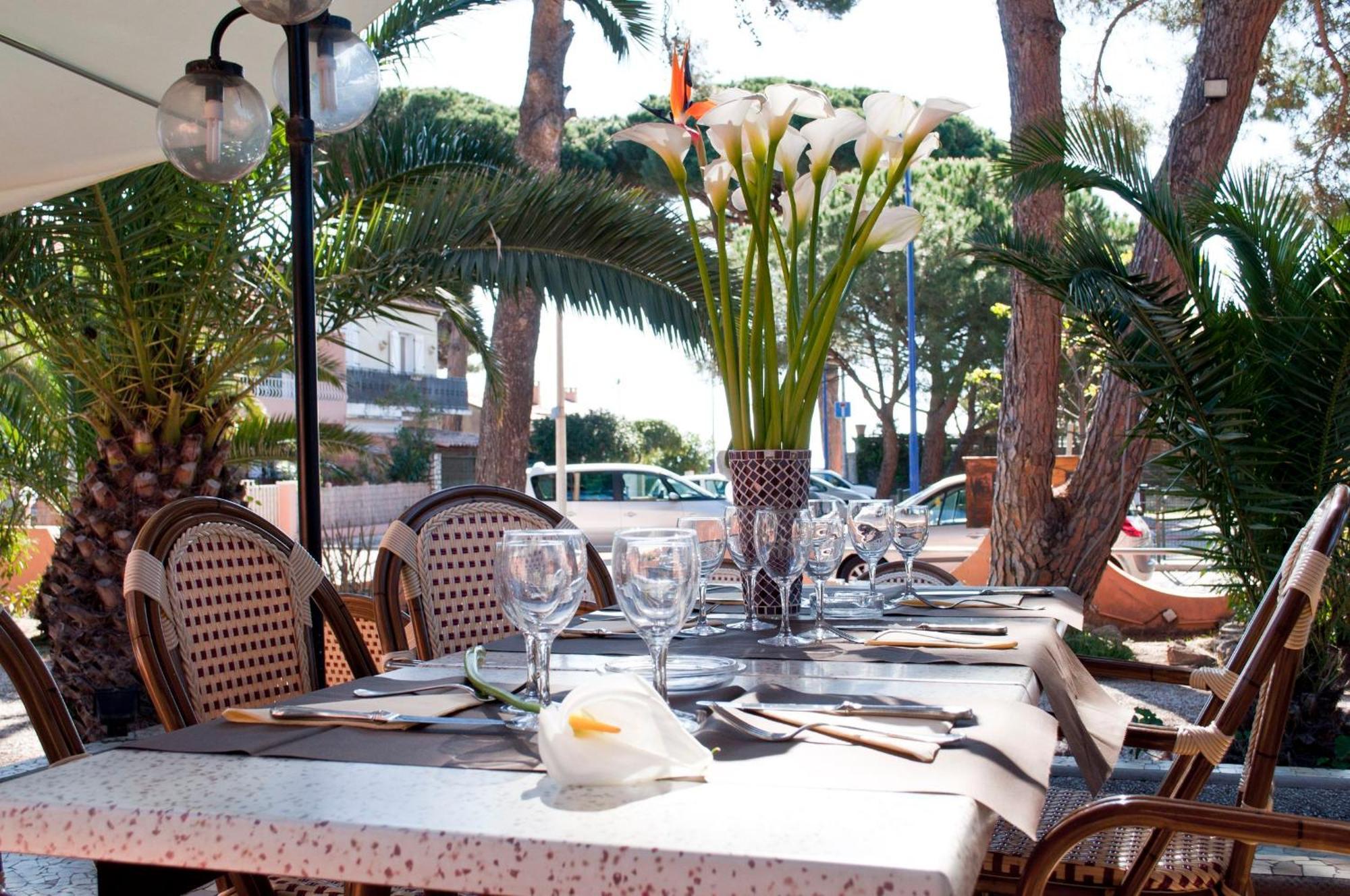 הייר Logis Hotel Restaurant Le Kalliste מראה חיצוני תמונה